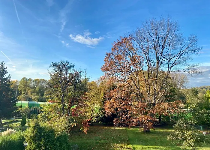 Wunderschoene Altbauwohnung Mit Balkon - 102 Qm