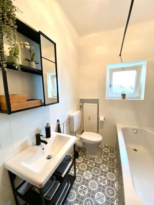 Wunderschoene Altbauwohnung Mit Balkon - 102 Qm Aachen